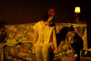 Denisse Pizarro interpretando a La Niña